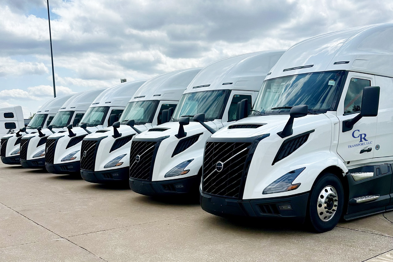 CR Transport heavy-duty trucks ready for cross-border transportation